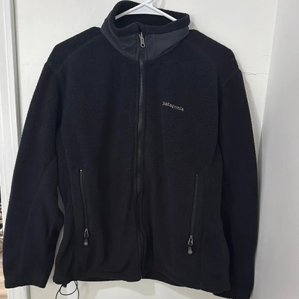 Patagonia Black Performance Jacket Versatile Athletic Design Size L